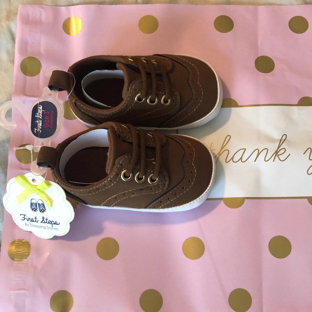 Brown baby crib shoes for boys